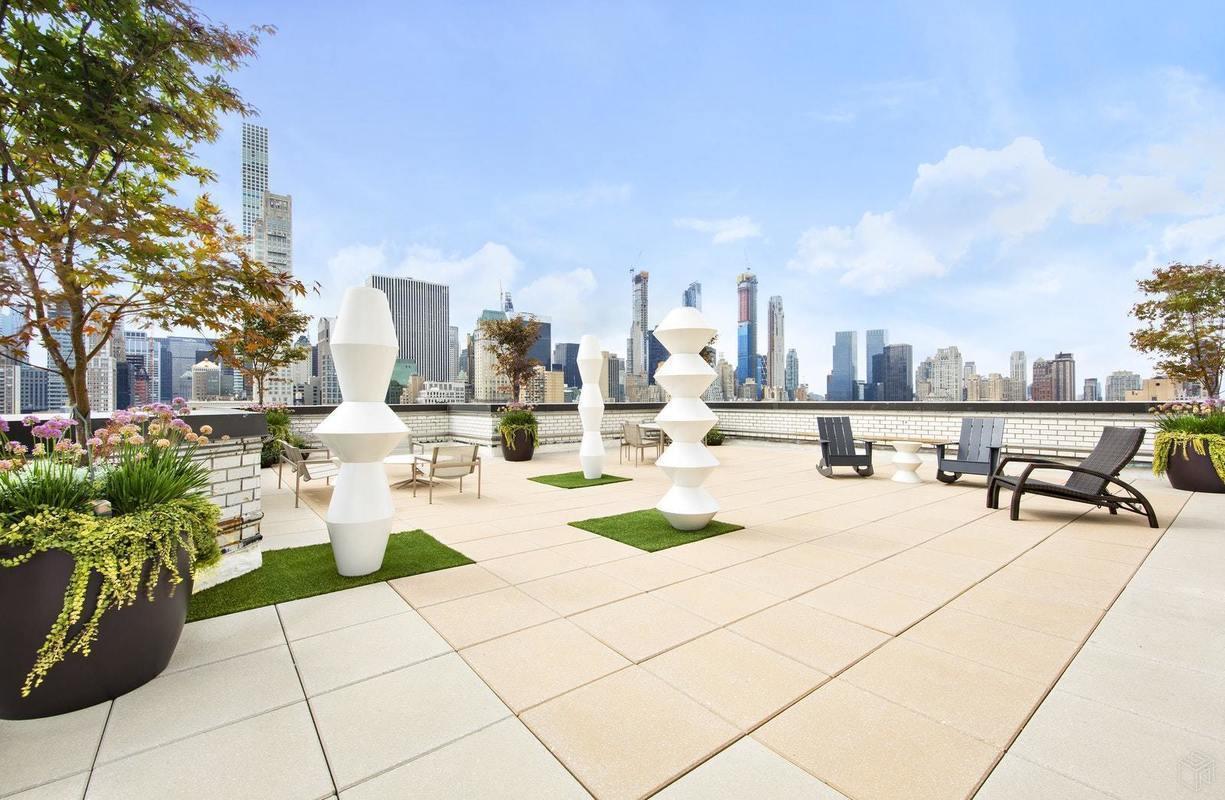 650 Park Avenue, Unit 9A Manhattan, NY 10065 - Photo 8 of 14