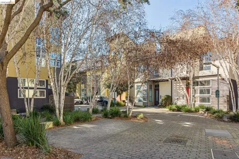 $529,000 | 9 Ealing Lane, Oakland, CA 94608