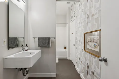 $529,000 | 9 Ealing Lane, Oakland, CA 94608