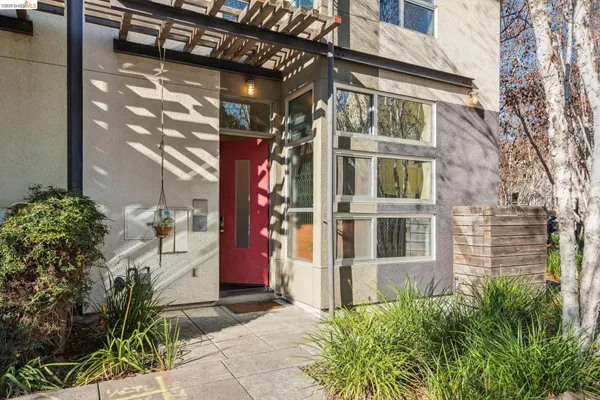 $529,000 | 9 Ealing Lane, Oakland, CA 94608