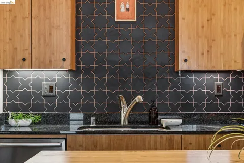 $529,000 | 9 Ealing Lane, Oakland, CA 94608