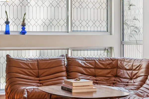 $529,000 | 9 Ealing Lane, Oakland, CA 94608