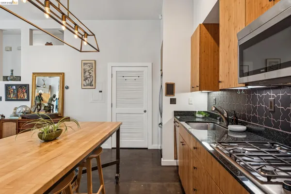 $529,000 | 9 Ealing Lane, Oakland, CA 94608