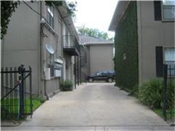 315 Branard Street, Unit 4 Houston, TX 77006 - Photo 15 of 20 a pathway of a house and a yard