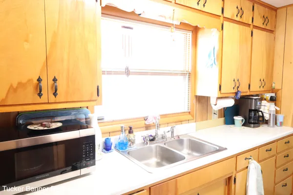 $337,000 | 7764 St Huberts Trail, Hesperia, MI 49421