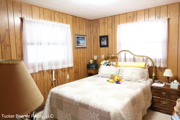 $337,000 | 7764 St Huberts Trail, Hesperia, MI 49421