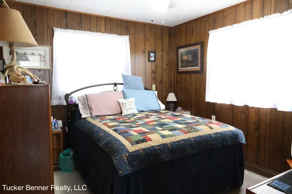 $337,000 | 7764 St Huberts Trail, Hesperia, MI 49421