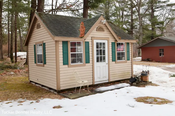 $337,000 | 7764 St Huberts Trail, Hesperia, MI 49421