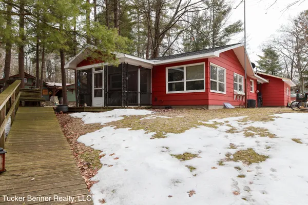 $337,000 | 7764 St Huberts Trail, Hesperia, MI 49421