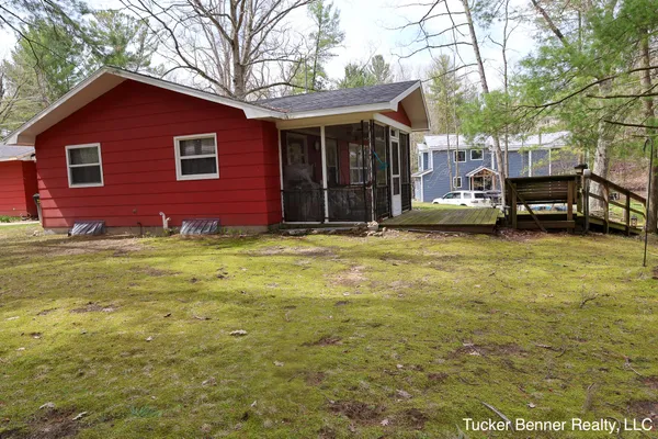 $315,000 | 7764 St Huberts Trail, Hesperia, MI 49421