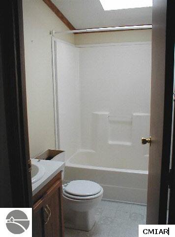 4784 East Mcardle Road Edmore, MI 48829 - Photo 7 of 9 1767274-6.JPG