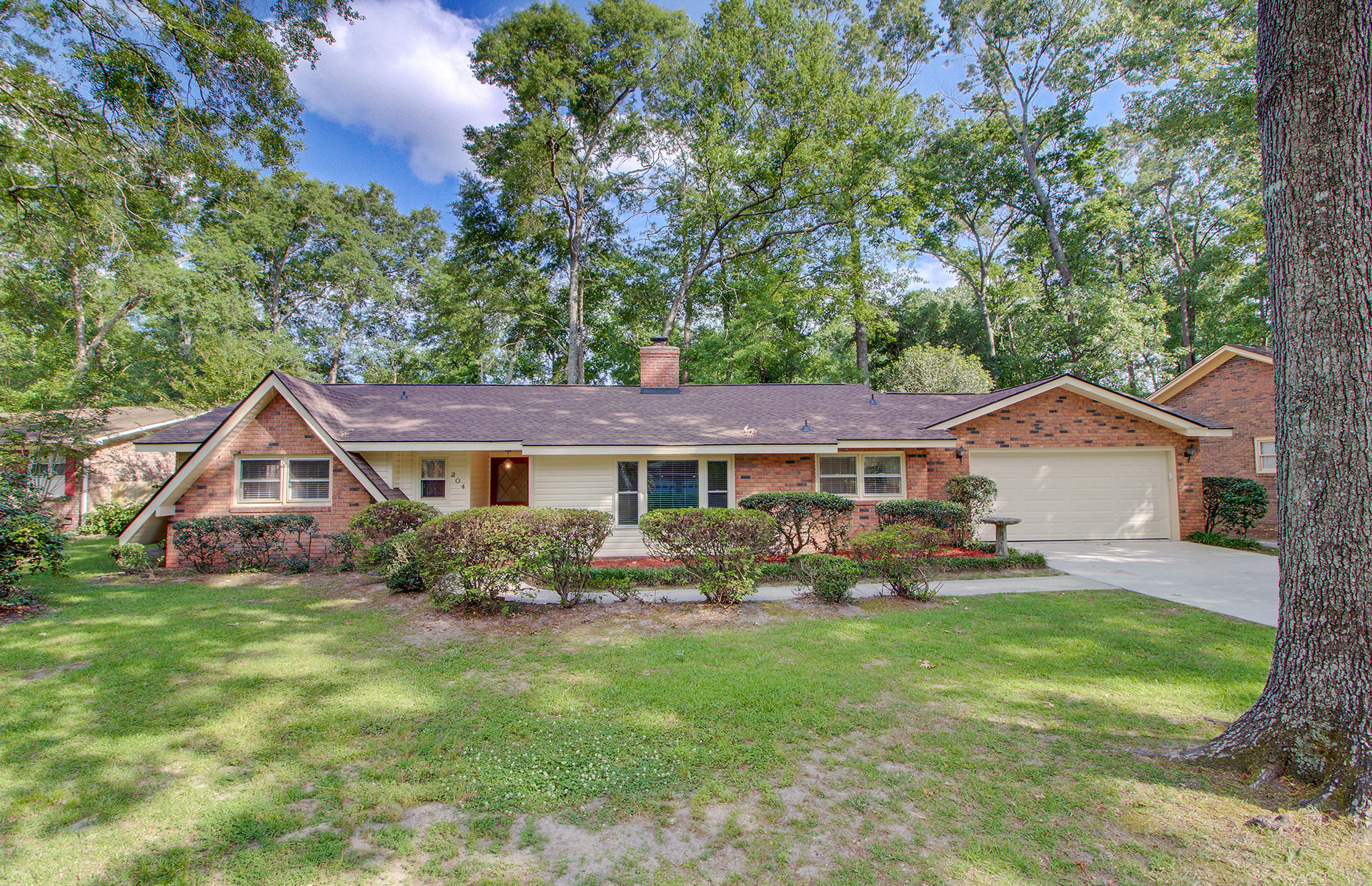 204 Grouse Road Summerville, SC 29485 - Photo 2 of 35 1