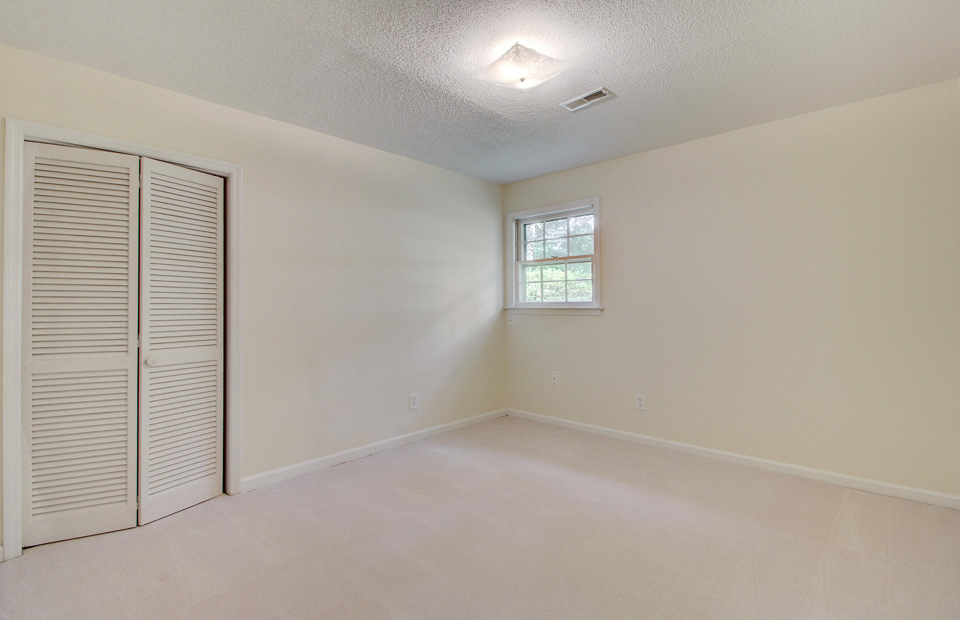 204 Grouse Road Summerville, SC 29485 - Photo 18 of 35 21