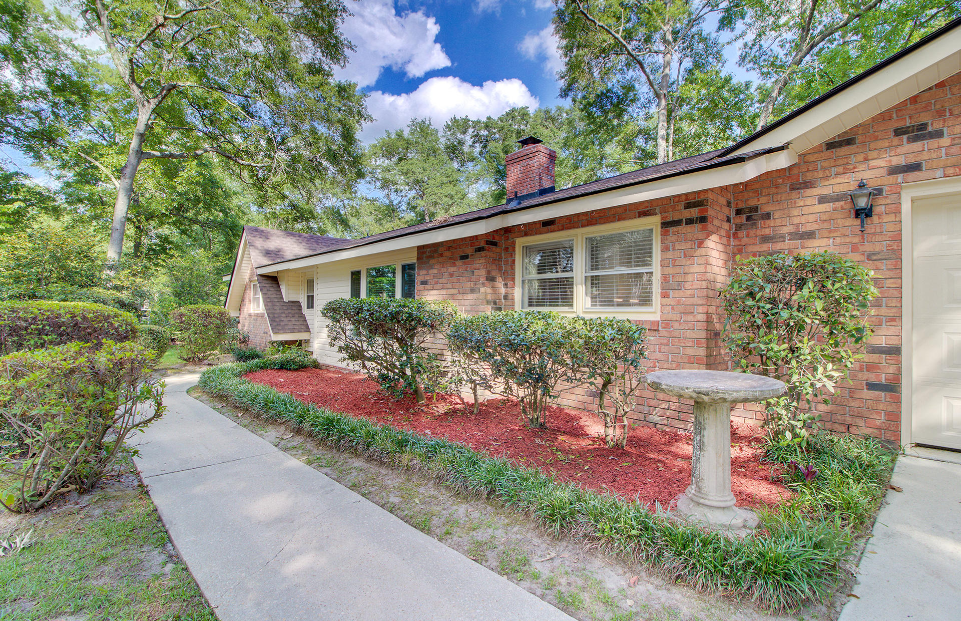 204 Grouse Road Summerville, SC 29485 - Photo 4 of 35 4