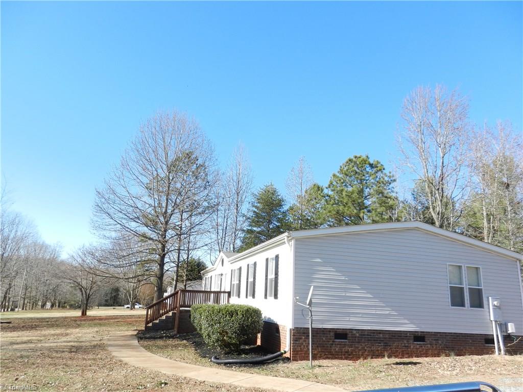 6894 Wright Road Thomasville, NC 27360 - Photo 12 of 13 Exterior