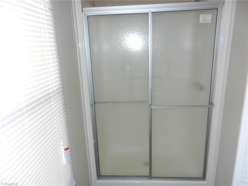 6894 Wright Road Thomasville, NC 27360 - Photo 6 of 13 Master Shower