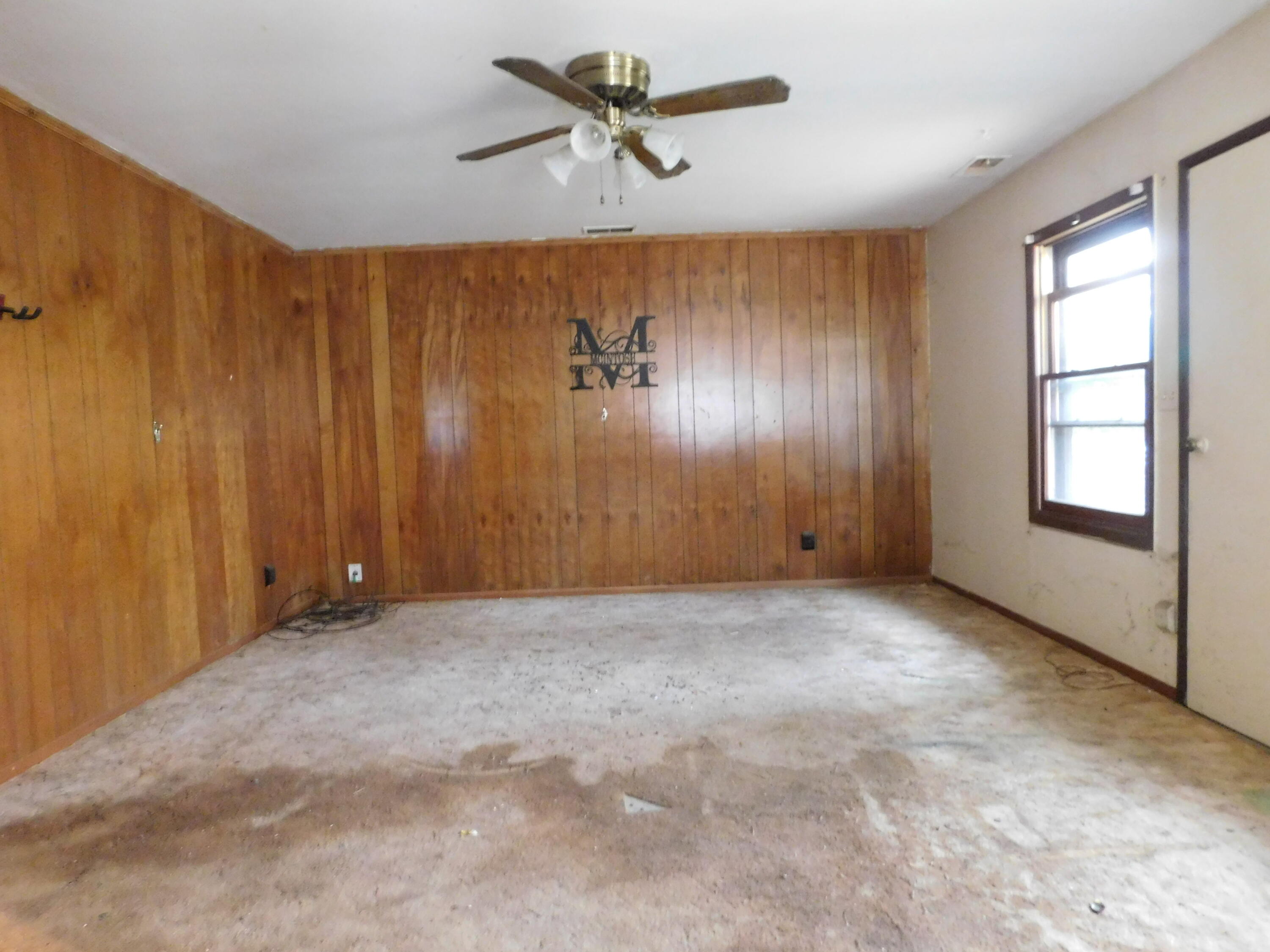 1504 Fulkerson Road Niles, MI 49120 - Photo 5 of 21 DSCN7860