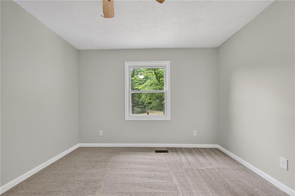 7630 Rico Road Palmetto, GA 30268 - Photo 22 of 53 a view of a window in a room