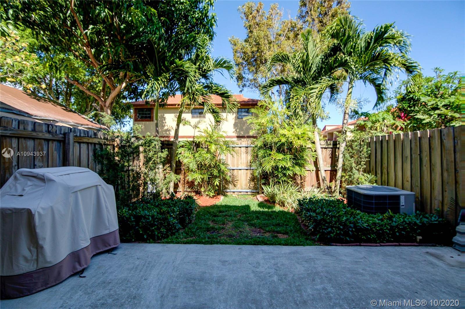 5917 Southwest 133rd Place Miami, FL 33183 - Photo 13 of 16