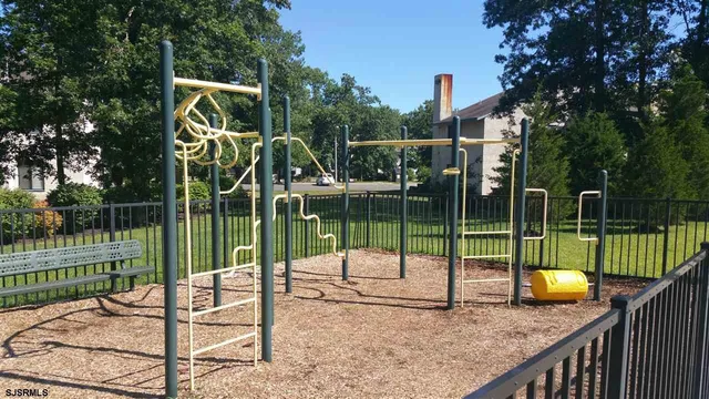 $2,500 | 211 Flint Pond Place, Unit 211, Galloway Township, NJ 08205