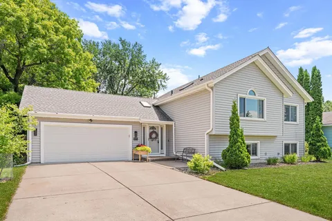 $425,000 | 4876 Erickson Drive, New Hope, MN 55428