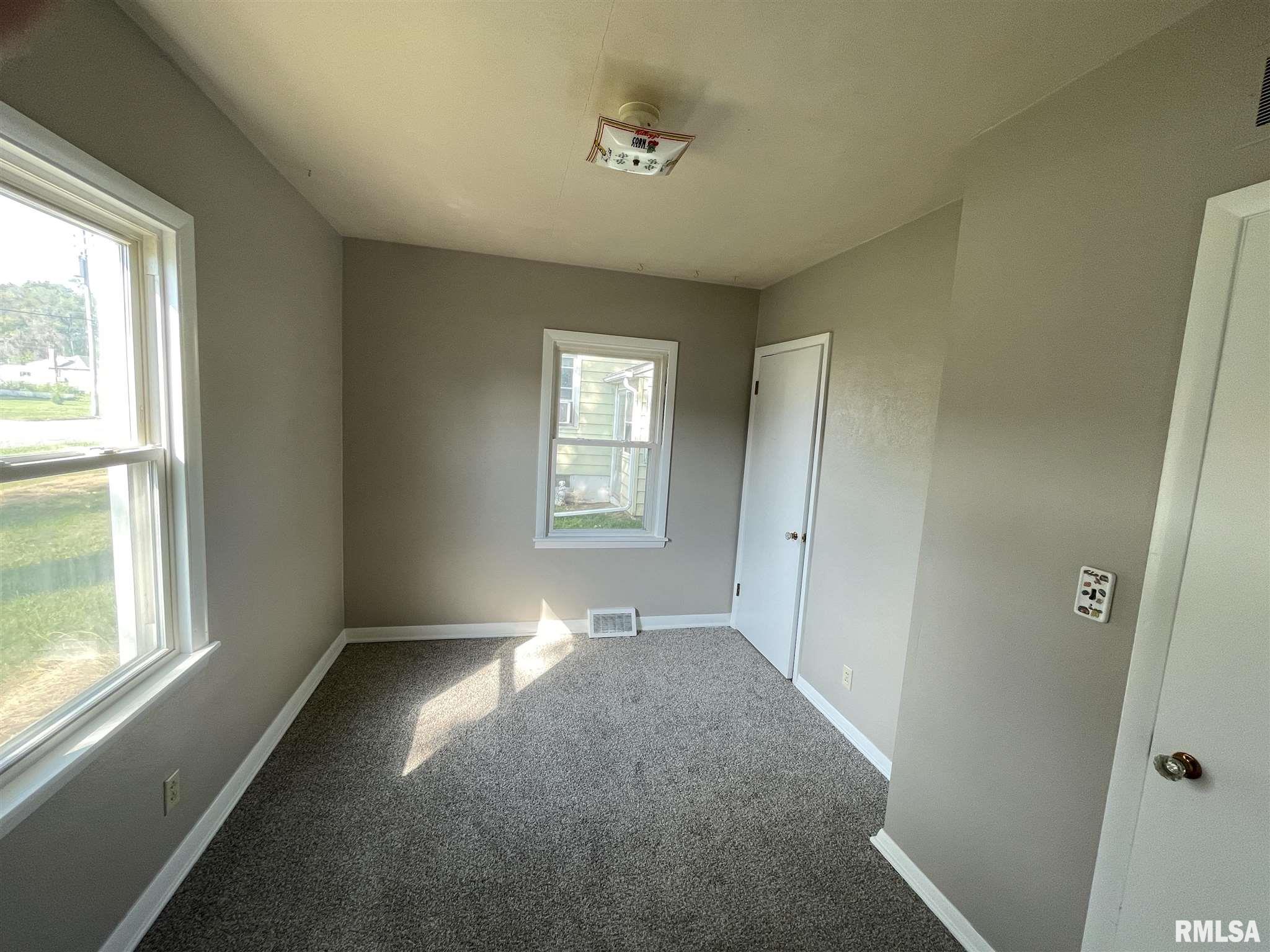3810 Rockingham Road Davenport, IA 52802 - Photo 12 of 28 Gallery Image 12