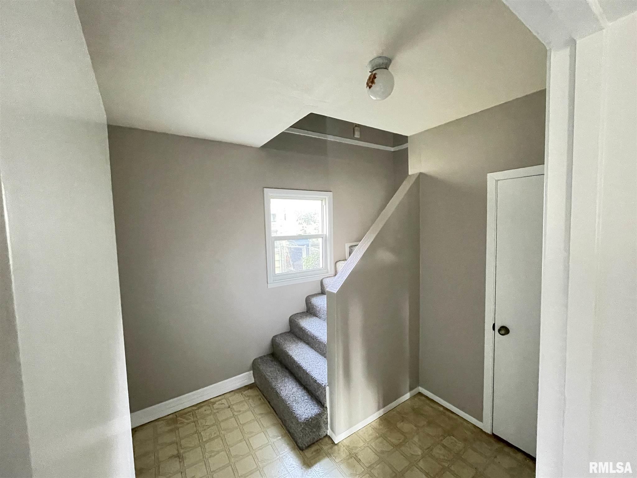 3810 Rockingham Road Davenport, IA 52802 - Photo 15 of 28 Gallery Image 15