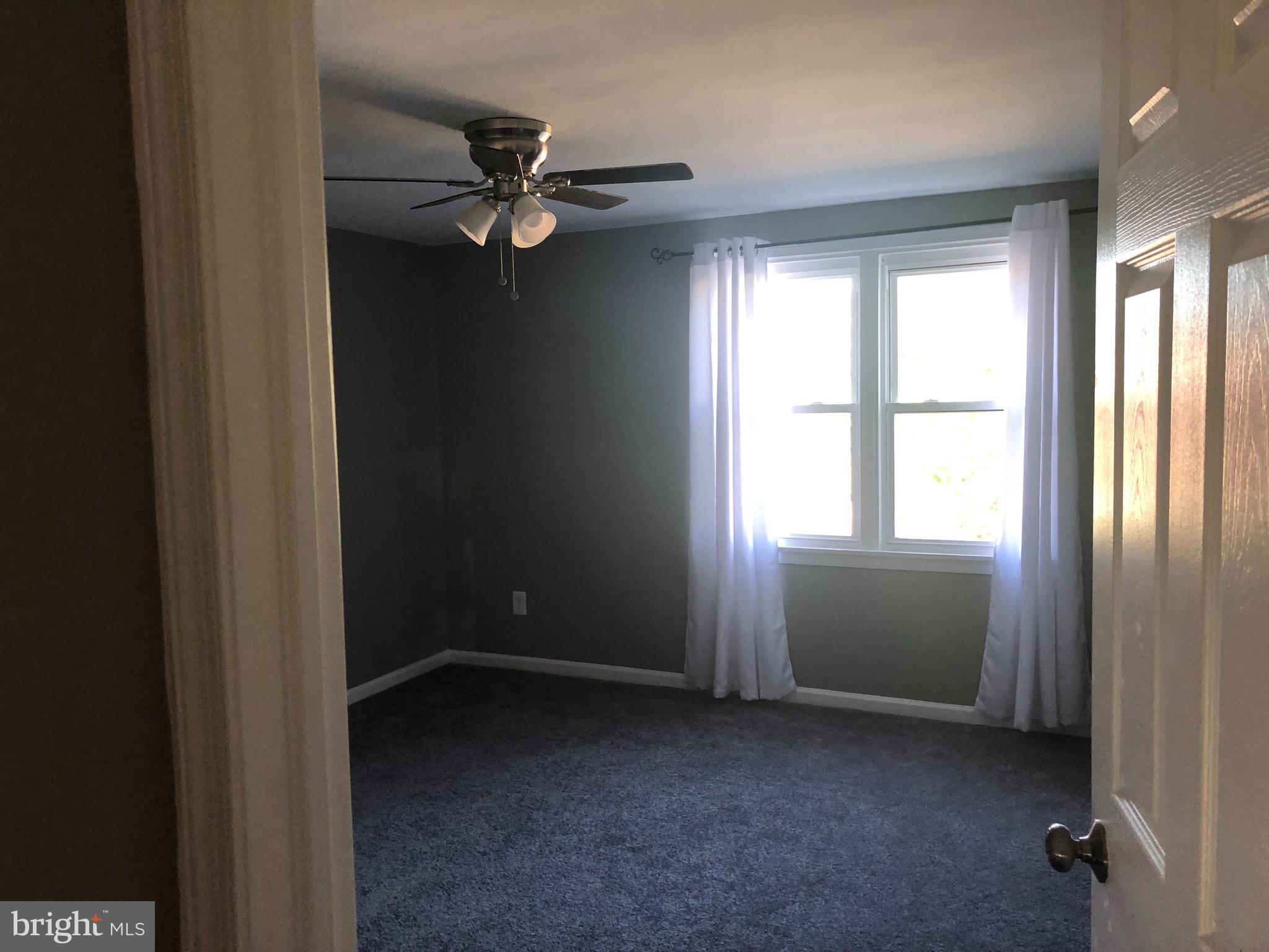 954 Grant Road Folcroft, PA 19032 - Photo 21 of 38 Master bedroom