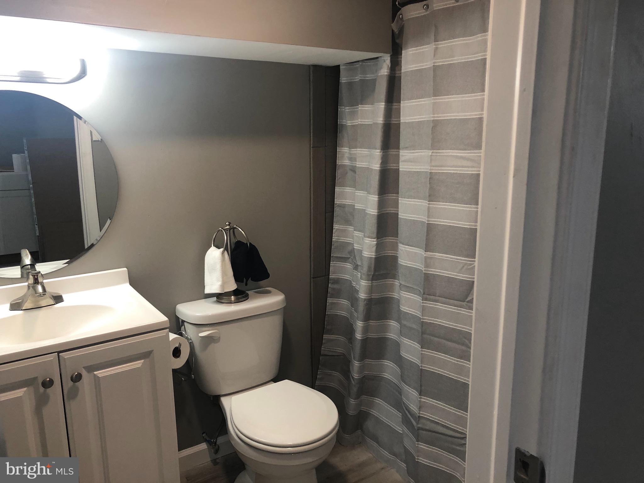 954 Grant Road Folcroft, PA 19032 - Photo 29 of 38 Full Bath in basement