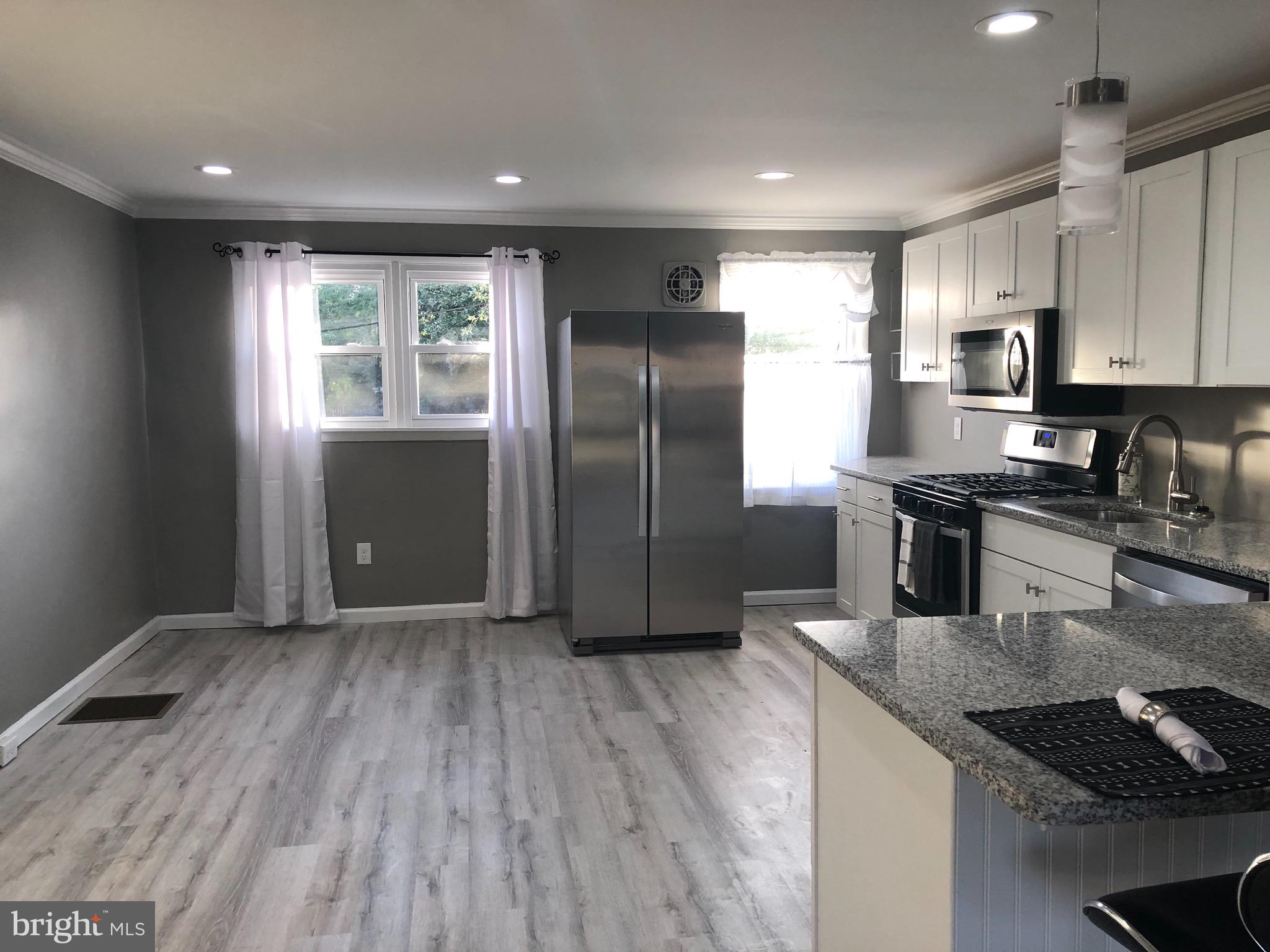 954 Grant Road Folcroft, PA 19032 - Photo 8 of 38 Kitchen