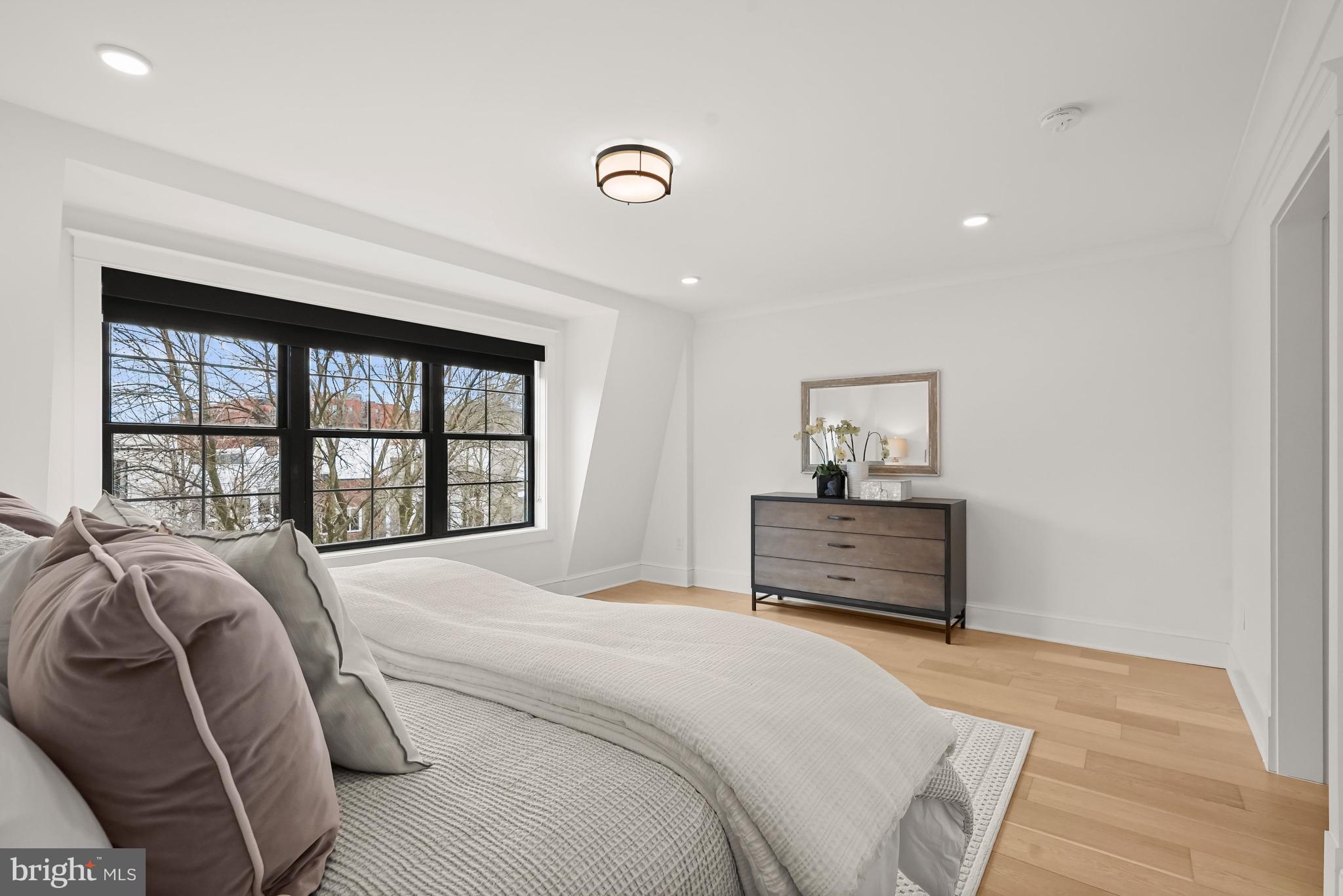 3719 R Street Northwest Washington, DC 20007 - Photo 15 of 45