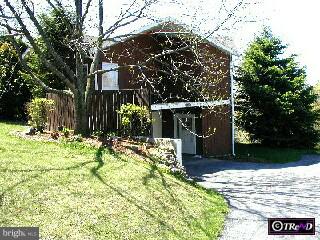 1409 Highpoint Road Coopersburg, PA 18036 - Photo 1 of 5 Gallery Image 1