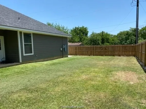 $2,200 | 509 East Pruitt Street, Bryan, TX 77803