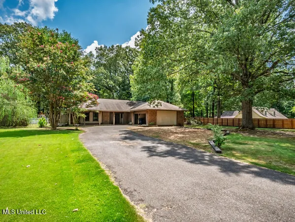 $249,900 | 209 Musgrove Road, Batesville, MS 38606