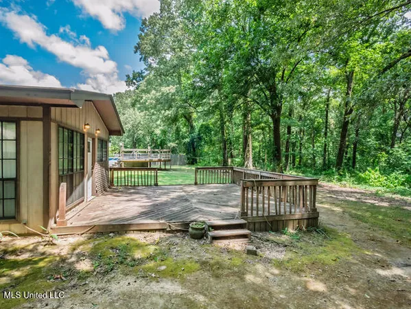 $249,900 | 209 Musgrove Road, Batesville, MS 38606
