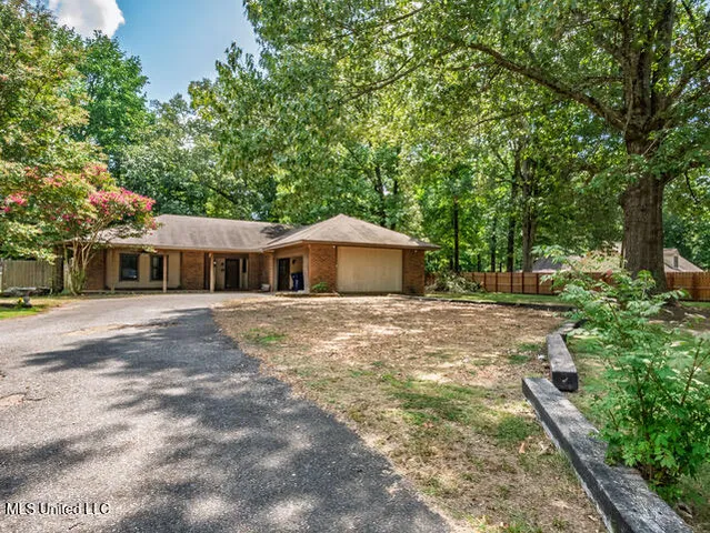 $265,000 | 209 Musgrove Road, Batesville, MS 38606