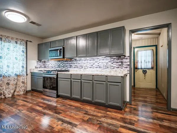 $249,900 | 209 Musgrove Road, Batesville, MS 38606