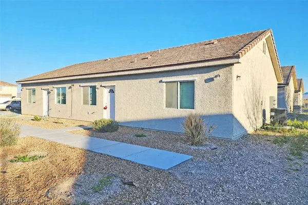 $1,290 | 1121 Sixshooter Avenue, Unit 2, Pahrump, NV 89048