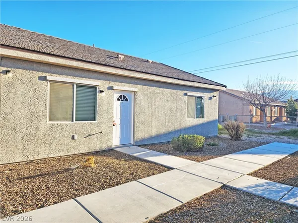 $1,290 | 1121 Sixshooter Avenue, Unit 2, Pahrump, NV 89048