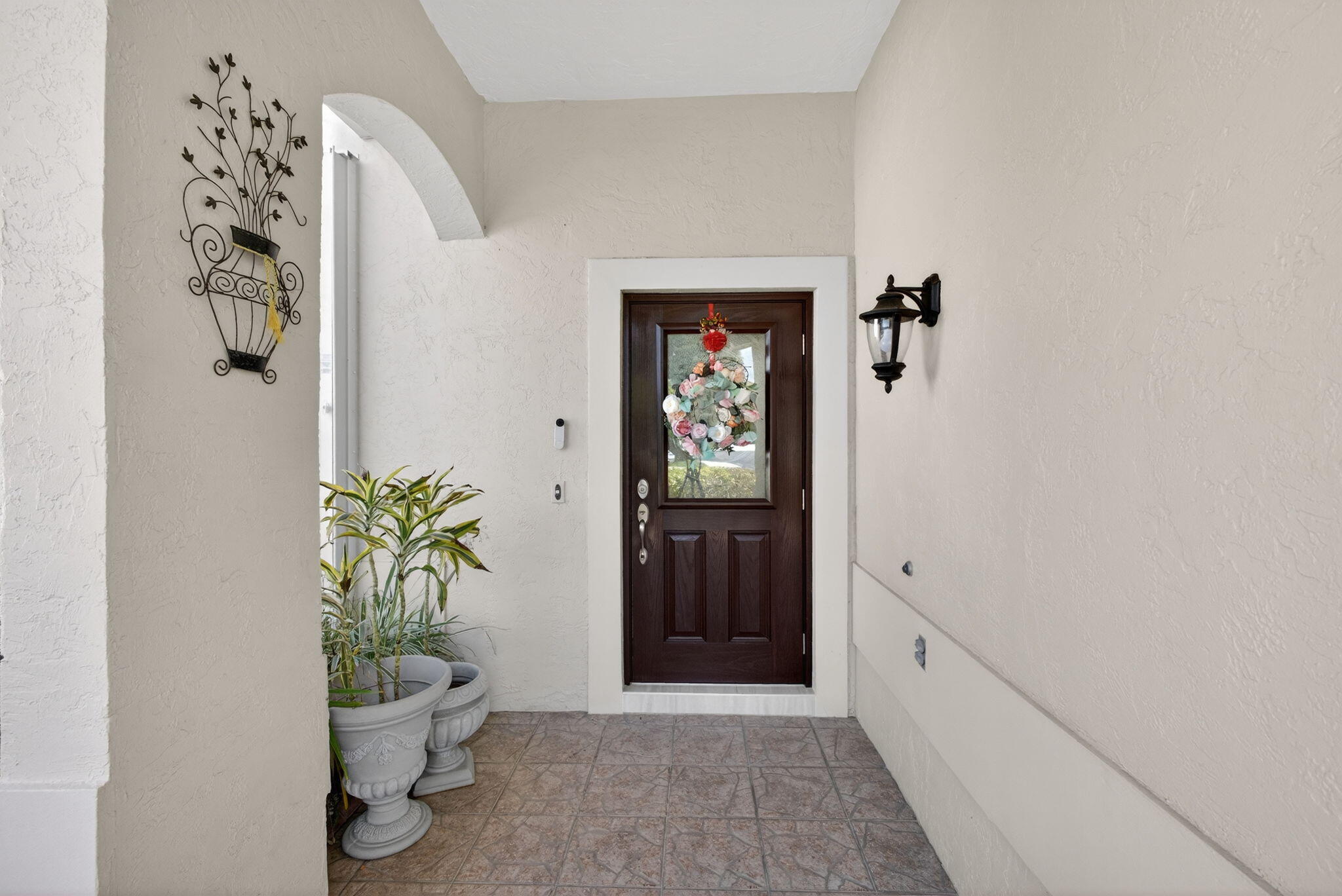 151 St Michaels Court Jupiter, FL 33458 - Photo 2 of 62 Entryway