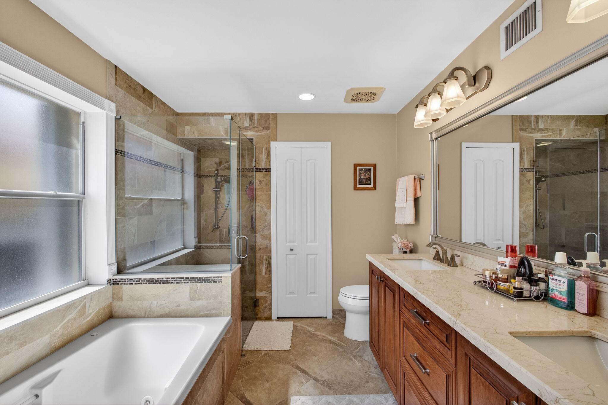 151 St Michaels Court Jupiter, FL 33458 - Photo 24 of 62 Primary Bathroom