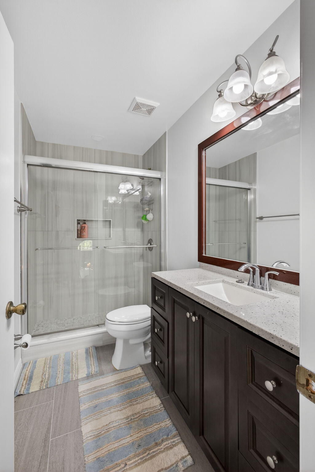 151 St Michaels Court Jupiter, FL 33458 - Photo 33 of 62 Upstairs Bathroom