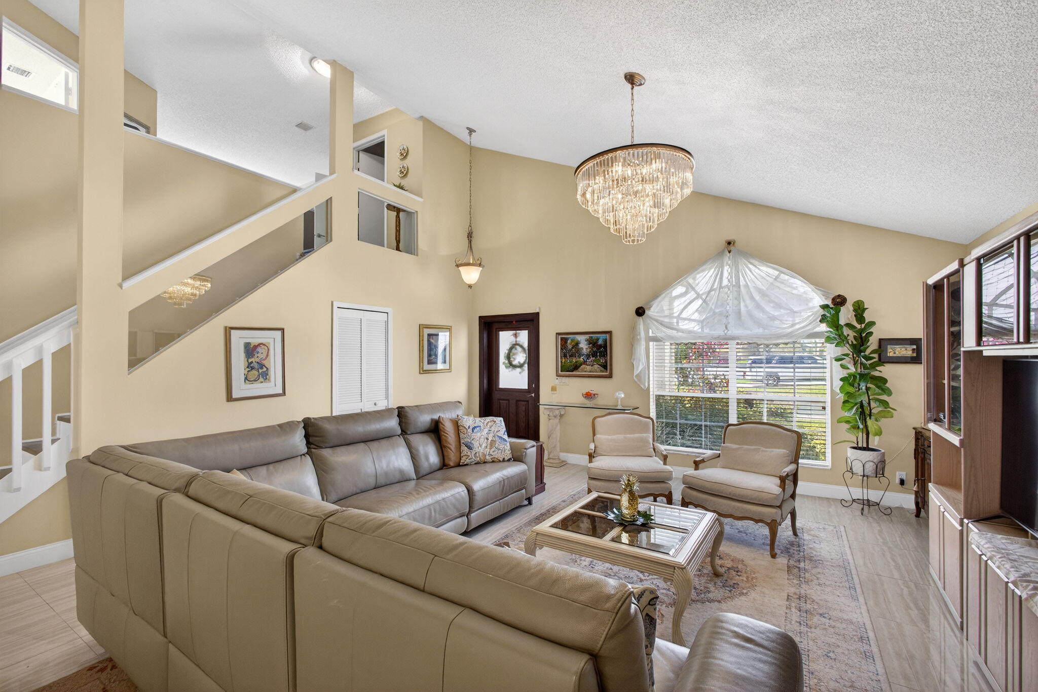 151 St Michaels Court Jupiter, FL 33458 - Photo 6 of 62 Living Room