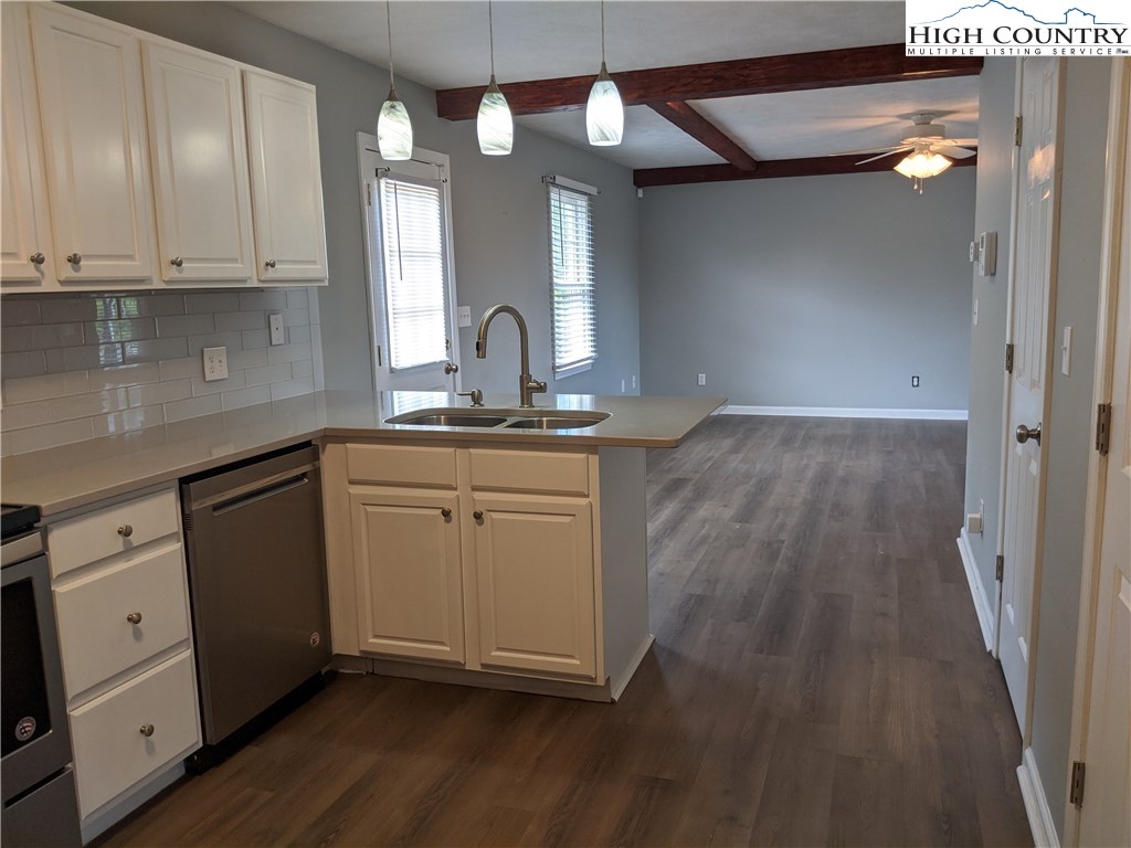 131 Access Road Deep Gap, NC 28618 - Photo 11 of 23