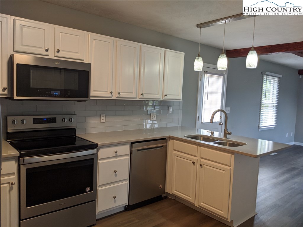 131 Access Road Deep Gap, NC 28618 - Photo 12 of 23