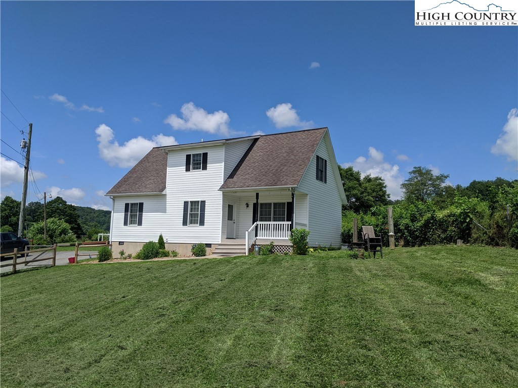 131 Access Road Deep Gap, NC 28618 - Photo 2 of 23