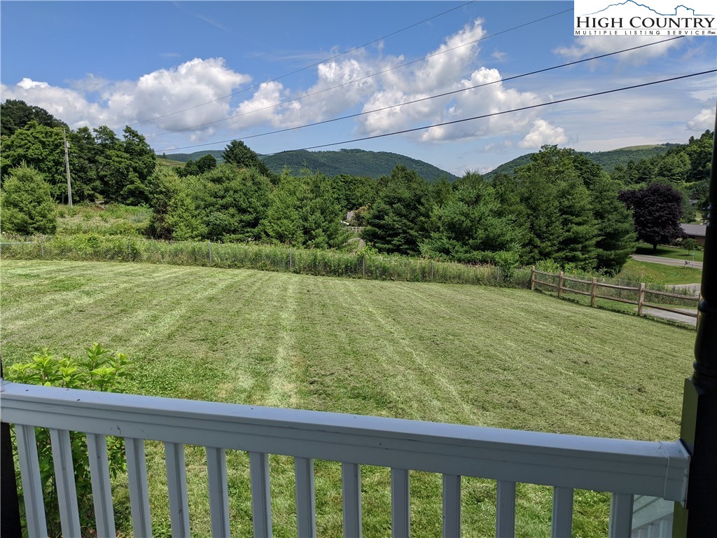 131 Access Road Deep Gap, NC 28618 - Photo 4 of 23