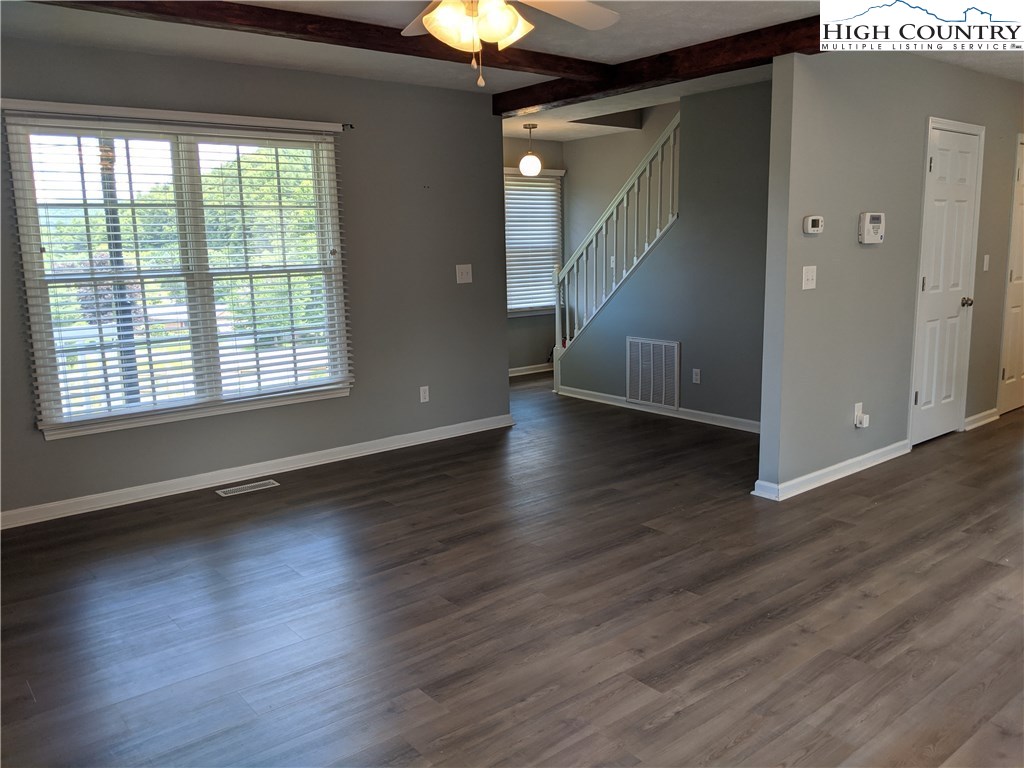 131 Access Road Deep Gap, NC 28618 - Photo 7 of 23