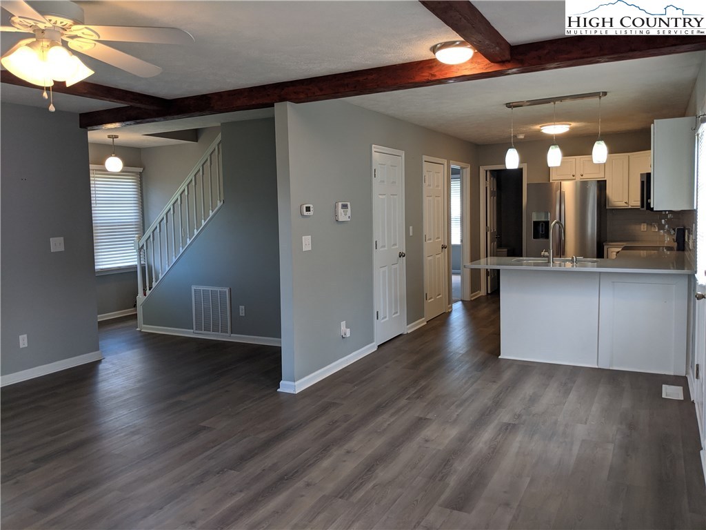 131 Access Road Deep Gap, NC 28618 - Photo 8 of 23