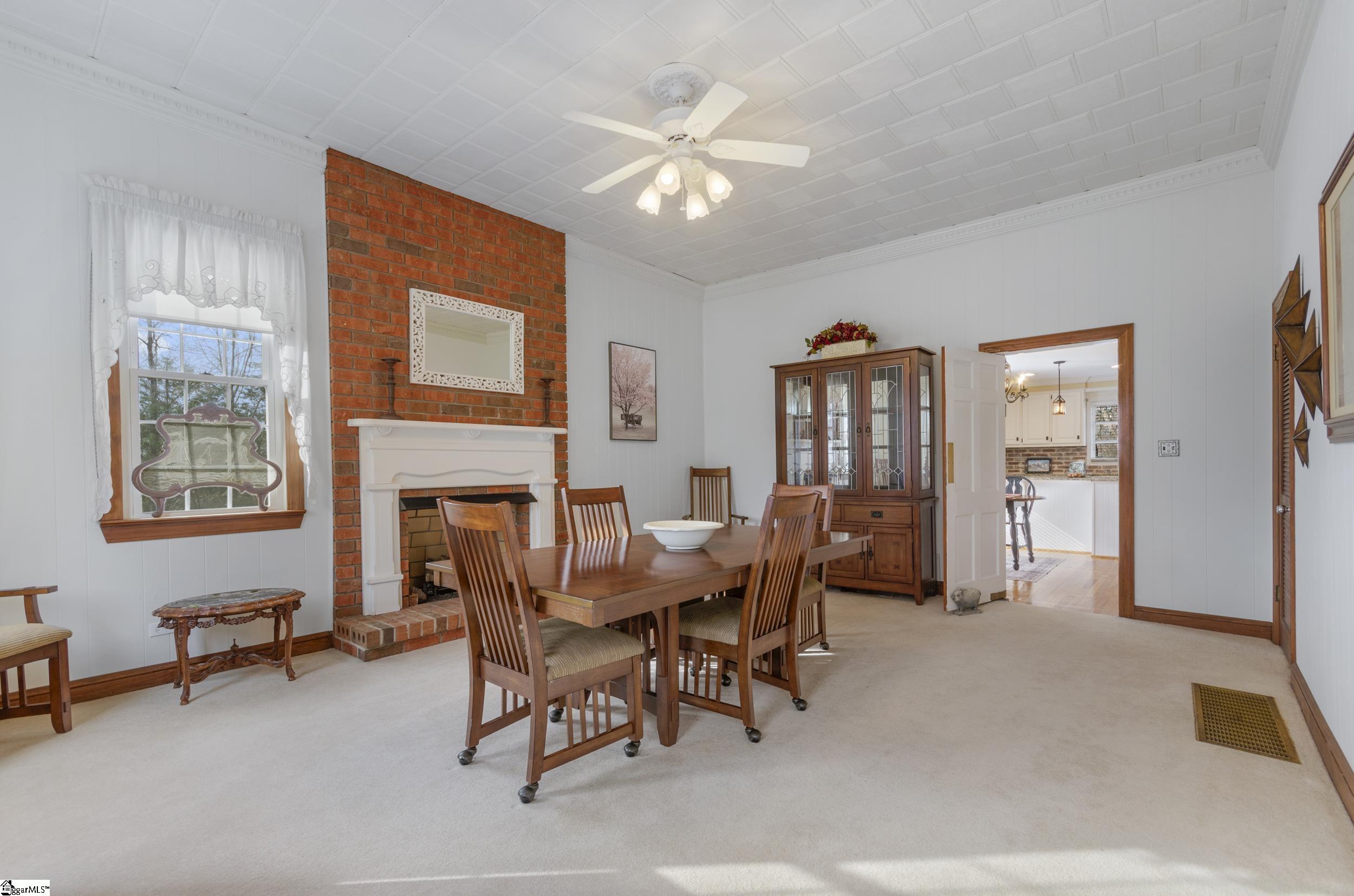 649 Oaklawn Road Simpsonville, SC 29680 - Photo 7 of 50